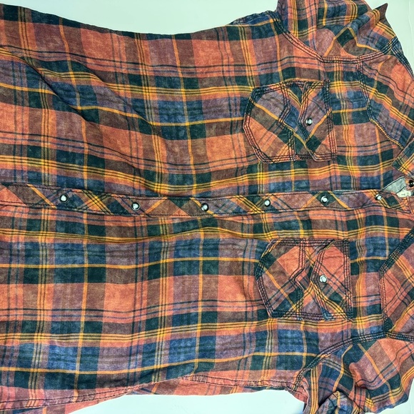 BKE Men's Plaid Shirt - Red and Blue - Picture 10 of 10